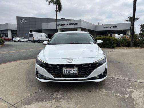 2022 Hyundai ELANTRA Limited