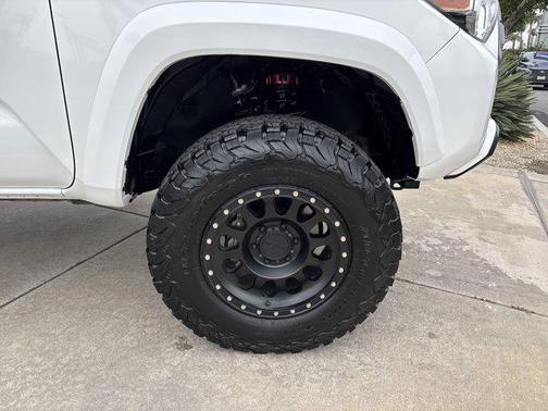 2022 Toyota Tacoma SR5