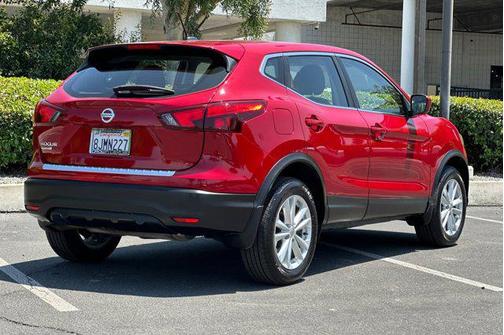 2018 Nissan Rogue Sport S