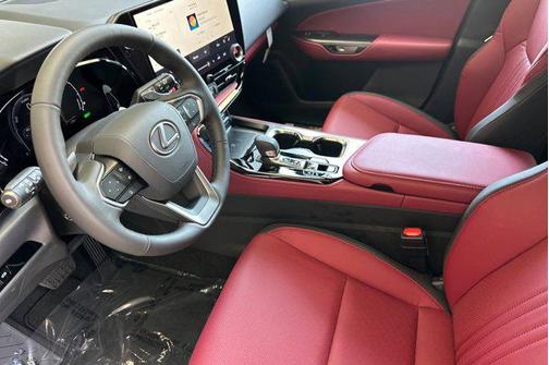 2025 Lexus NX 350h Premium