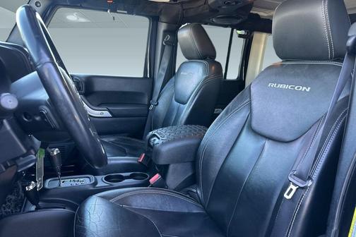 Black Clearcoat 2014 Jeep Wrangler Unlimited Rubicon