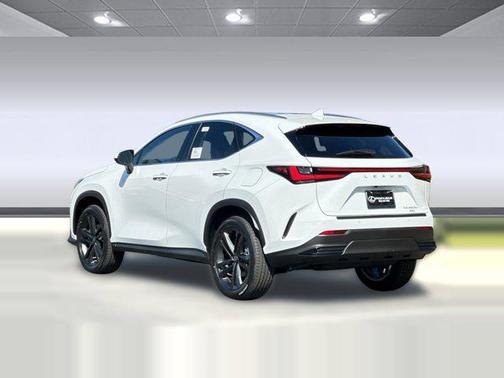 2026 Lexus NX 450h+ Luxury