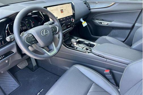 2026 Lexus NX 450h+ Luxury