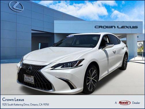 2025 Lexus ES 300h Base