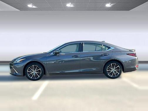 2025 Lexus ES 300h Base