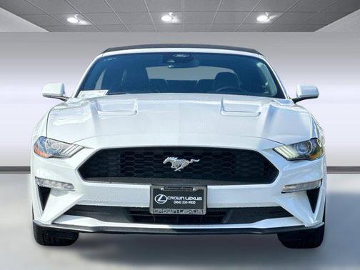 2022 Ford Mustang EcoBoost