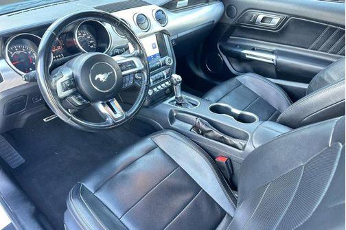 2022 Ford Mustang EcoBoost