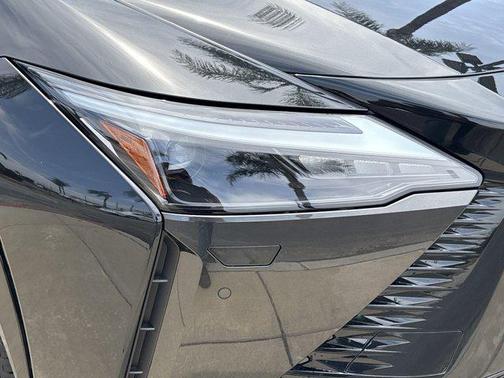 2025 Lexus RZ 450e Premium