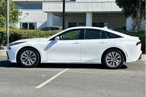 2021 Toyota Mirai Base