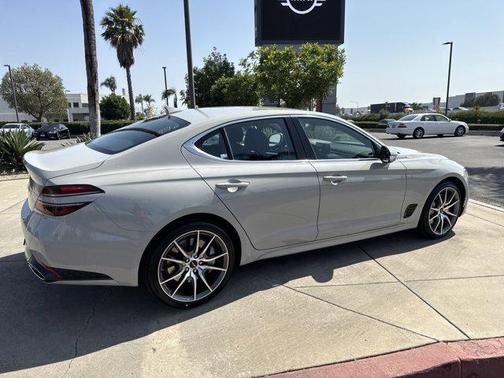 2026 Genesis G70 2.5T RWD