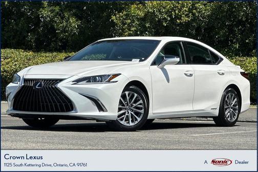 Eminent White Pearl 2022 Lexus ES 300h Base