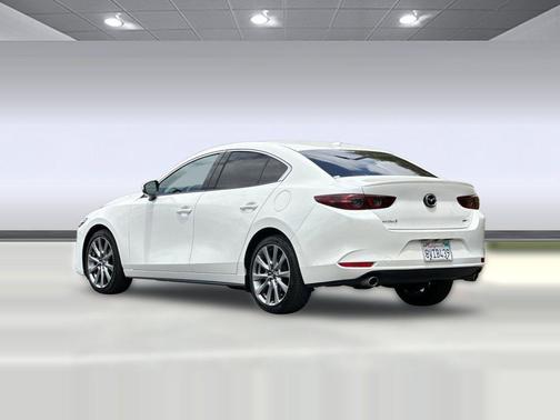 Snowflake White Pearl Mica 2021 Mazda Mazda3 FWD w/Premium Package