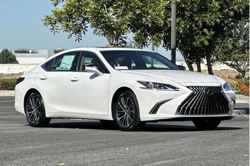 2025 Lexus ES 300h Base