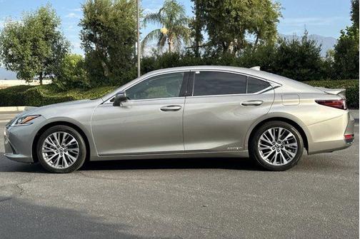 2021 Lexus ES 300h Base