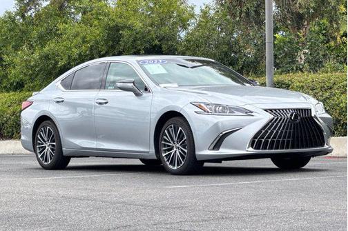 Iridium 2023 Lexus ES 300h Base