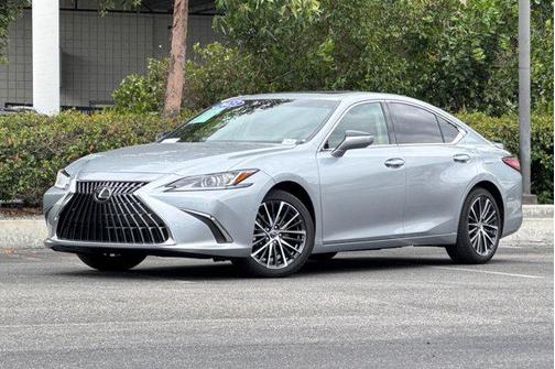 Iridium 2023 Lexus ES 300h Base