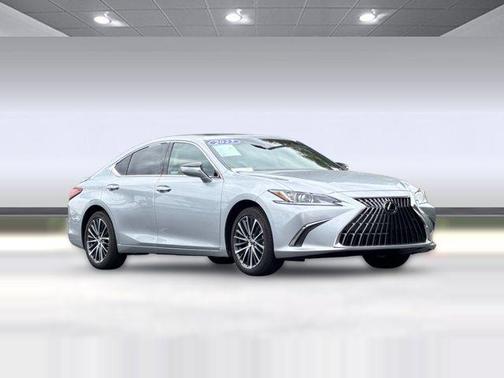 Iridium 2023 Lexus ES 300h Base