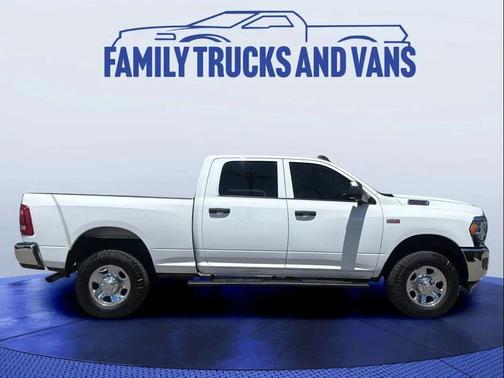 Bright White Clearcoat 2021 RAM 2500 Tradesman Crew Cab 4x4 6'4' Box
