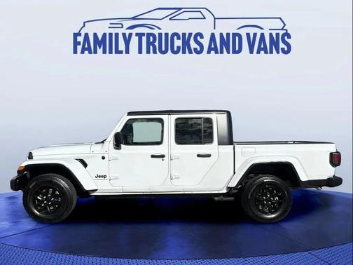 2023 Jeep Gladiator Sport S