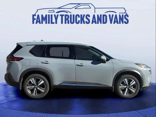 2022 Nissan Rogue SL