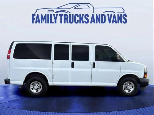 2018 Chevrolet Express 2500 LS