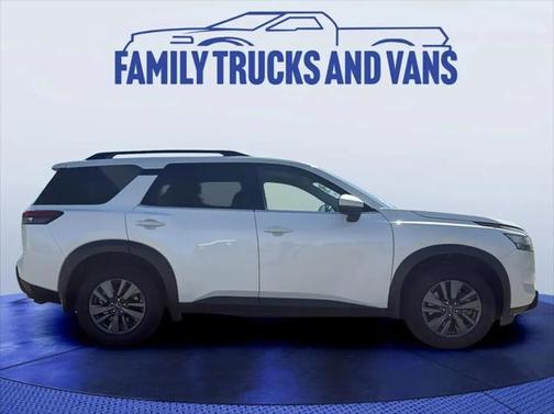 2022 Nissan Pathfinder SV 4WD