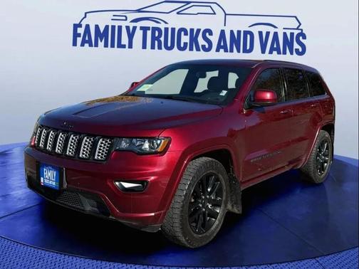 2022 Jeep Grand Cherokee Laredo