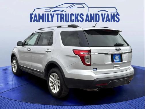 Ingot Silver Metallic 2013 Ford Explorer XLT