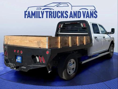 2017 RAM 2500 Tradesman Crew Cab 4x4 8' Box