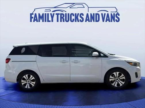 2018 Kia Sedona LX