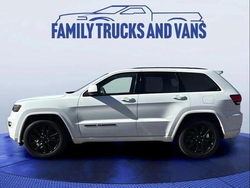 2017 Jeep Grand Cherokee Altitude