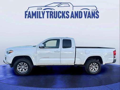 2017 Toyota Tacoma SR5