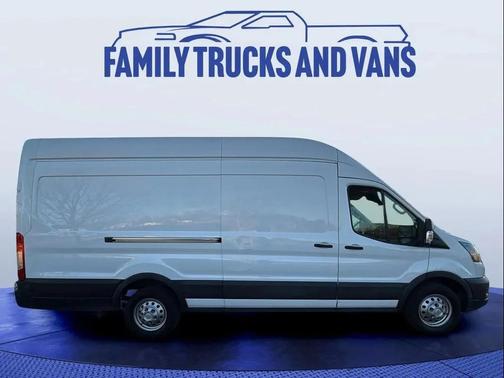 2022 Ford Transit-250 Base