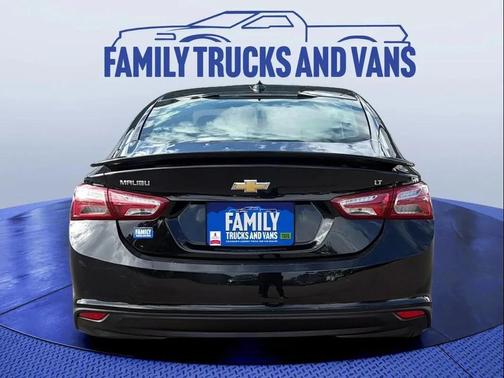 2022 Chevrolet Malibu FWD LT
