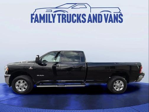 2024 RAM 2500 Big Horn Crew Cab 4x4 8' Box