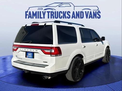 2015 Lincoln Navigator Base