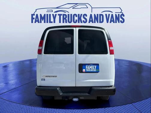 Summit White 2020 Chevrolet Express 2500 RWD 2500 Regular Wheelbase WT