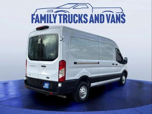 2022 Ford Transit-250 Base