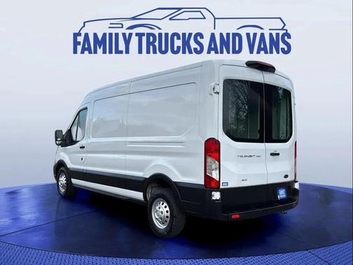2022 Ford Transit-250 Base