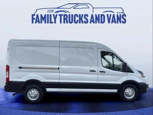 2022 Ford Transit-250 Base