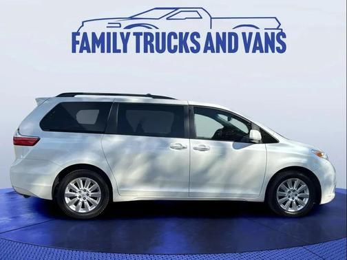 2015 Toyota Sienna XLE