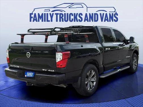 2017 Nissan Titan SV