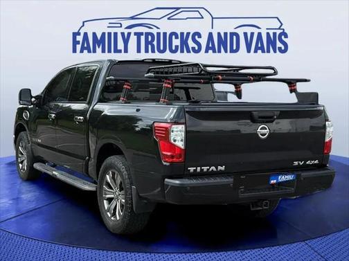 2017 Nissan Titan SV