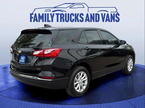 Mosaic Black Metallic 2018 Chevrolet Equinox LS