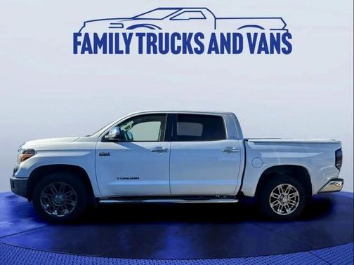 2017 Toyota Tundra SR5