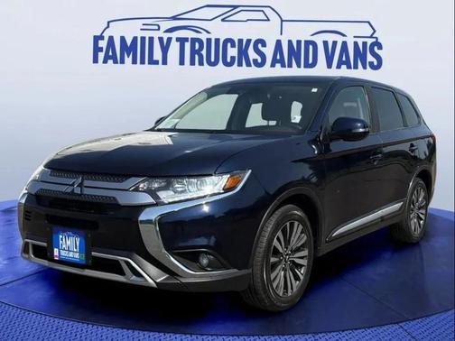 Cosmic Blue Metallic 2020 Mitsubishi Outlander SE