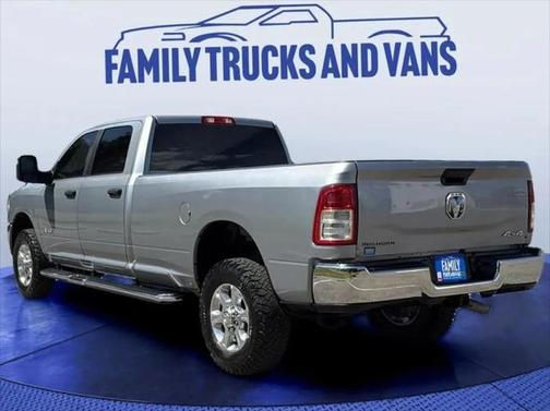 2023 RAM 2500 Big Horn Crew Cab 4x4 8' Box
