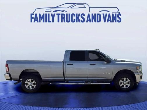 2023 RAM 2500 Big Horn Crew Cab 4x4 8' Box