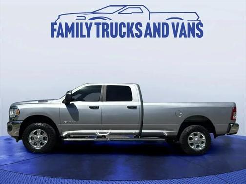 2023 RAM 2500 Big Horn Crew Cab 4x4 8' Box
