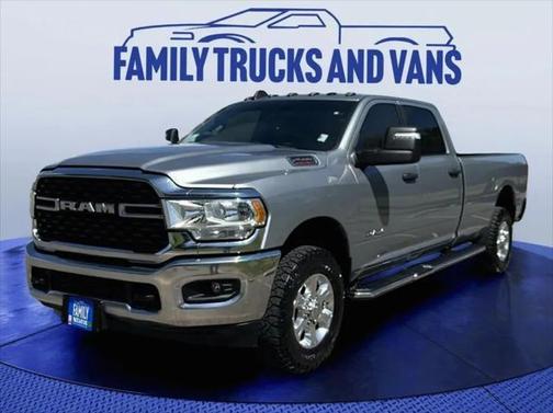 2023 RAM 2500 Big Horn Crew Cab 4x4 8' Box